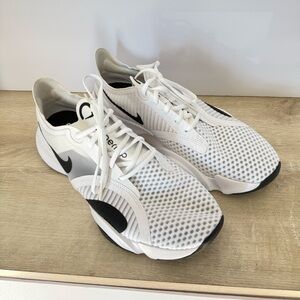 NIKE women’s superrrep go